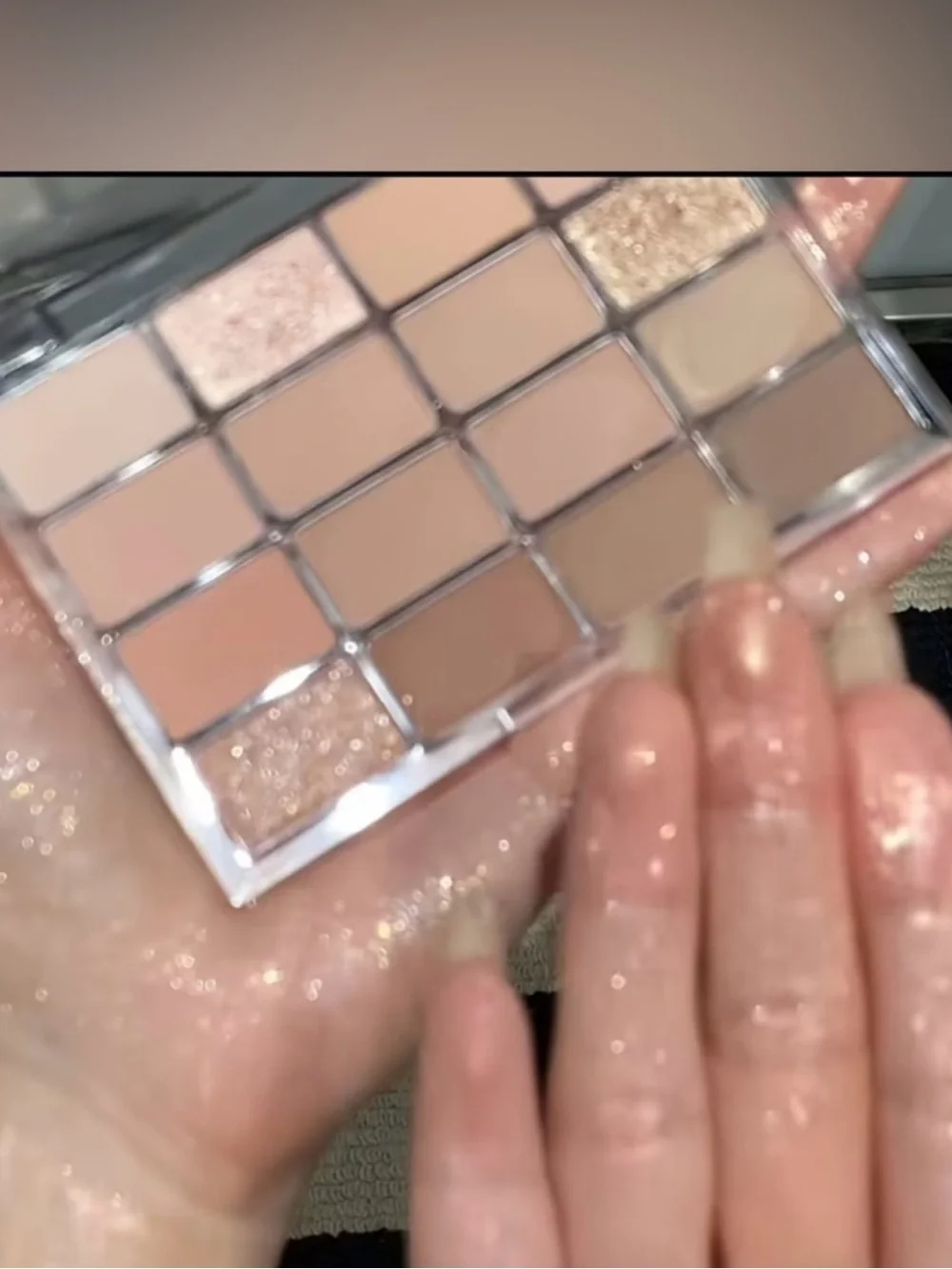 Neutral Pink & Beige Eyeshadow Palette